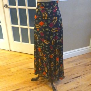 Maxi lularoe XL Navy floral.